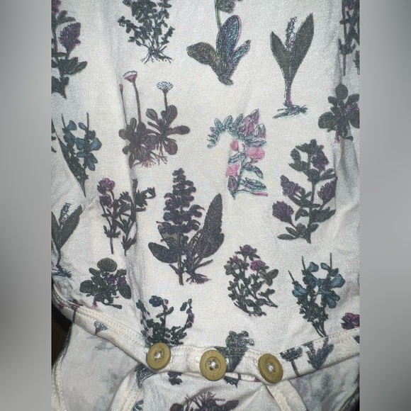 Kate Quinn The Woods Collection Long Sleeve Onesie - Picture 2 of 5